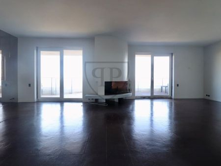 3 room luxury Apartment for rent in Alto da Barra (Paco de Arcos), Oeiras, Lisbon - Photo 2