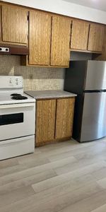 RÉNOVÉ GRAND 3-1/2 VILLE SAINT-LAURENT 2 min du REM - Photo 3