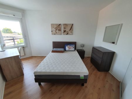 Location Appartement 3 pièces 76m² - Photo 3