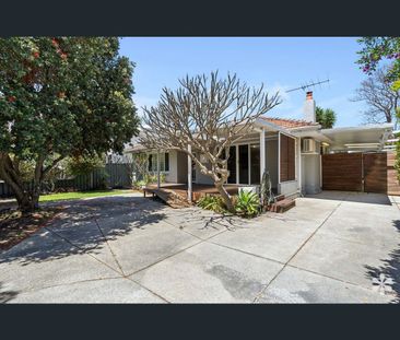 4 Lambert Street, Alfred Cove, WA 6154 - Photo 2