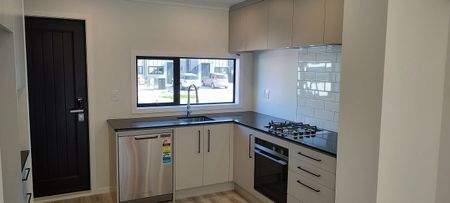 2 BHK townhouse available for rent - Photo 5