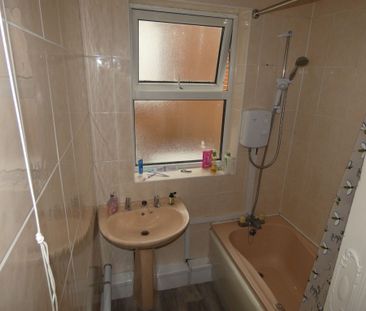 1 bed Apartment - To Let - Photo 6