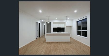 Two Ensuites, Butler’s Pantry & Contemporary Style Throughout - Photo 5