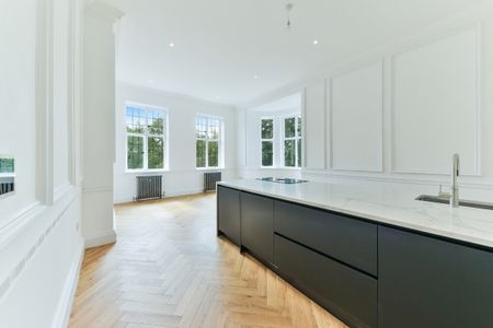 3 bedroom flat to rent - Photo 4