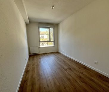 Location Appartement 3 pièces 68m² CARPENTRAS 84200 - Photo 3
