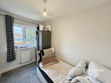 3 bedroom house to rent Gibson Road, Lincoln, Lincolnshire, LN2 - Photo 4