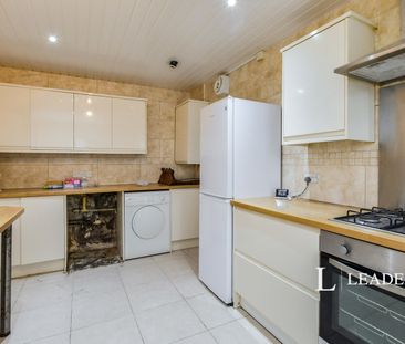 3 bedroom apartment to rent Bath Road, Bournemouth, Dorset, BH1 - Photo 6