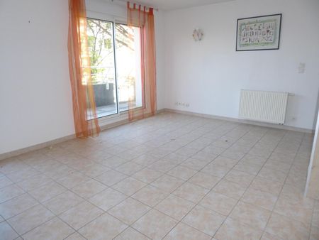 Location Appartement 2 pièces 45m² AUBENAS 07200 - Photo 2