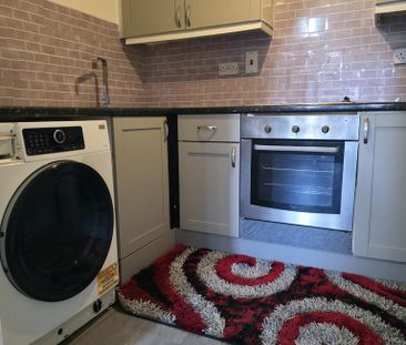 1 bedroom ground floor flat to rent - Photo 4