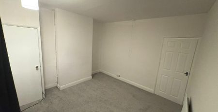 Flaxpiece Road, Clay Cross, Chesterfield, S45 9HB - Photo 5