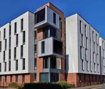 1 bedroom in a flat share to rent - Photo 4