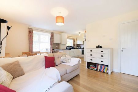 2 Bed Flat, Weavers Way, NW1 - Photo 3