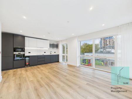 3 bedroom flat to rent - Photo 5