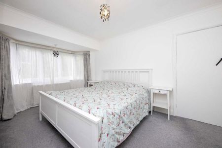 3 bedroom detached house to rent - Photo 3