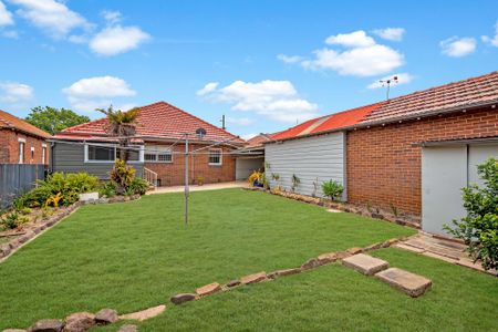 Family Home In Great Location - Photo 2