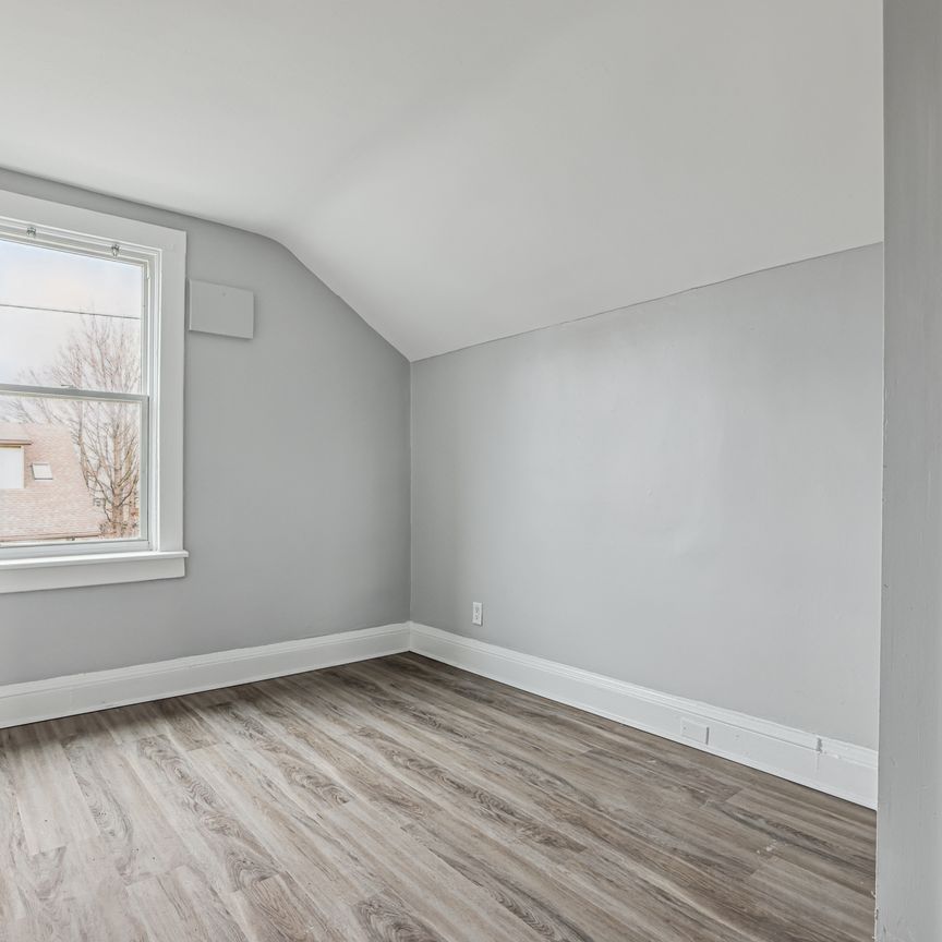 Welcome to Your New Home at 18 Linwood St, Unit 1! - Photo 1