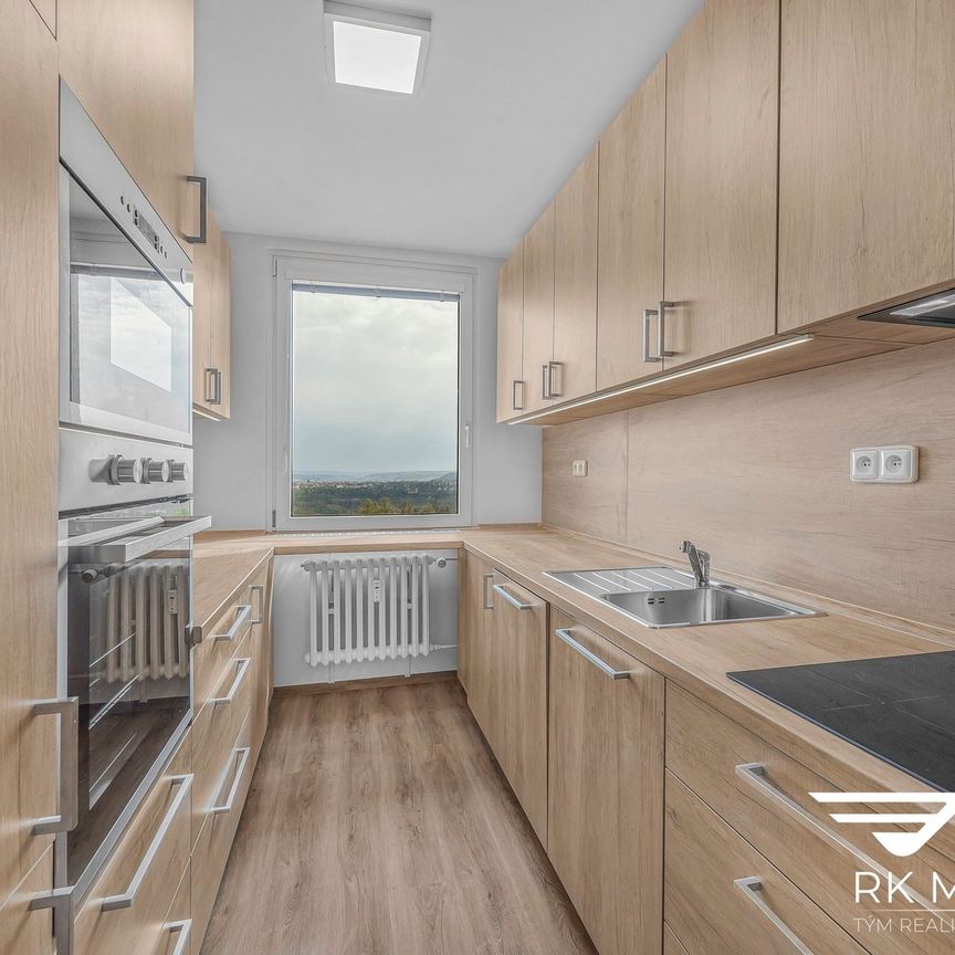 Pronájem bytu 3+1 63 m², Lublinská 571, Praha - Photo 1
