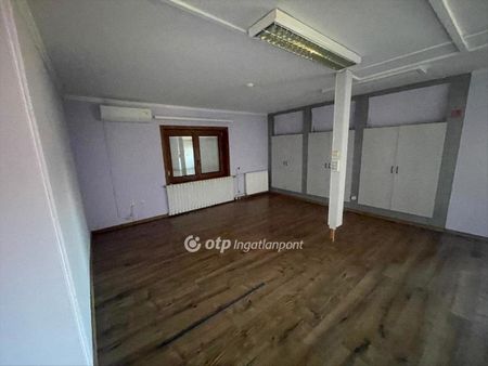 Kiadó átlagos állapotú lakás - Nyíregyháza - Photo 4