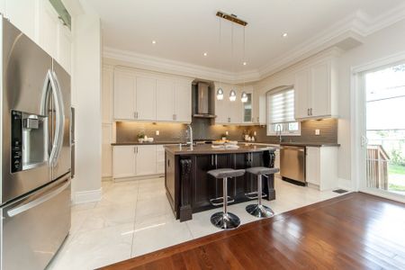 For Lease - 11 Ashdean Drive, Toronto, Ontario - Photo 4