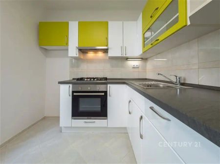 Pronájem slunného a prostorného bytu 2+1 v Novém Jičíně, ul.Vančurova. - Photo 3