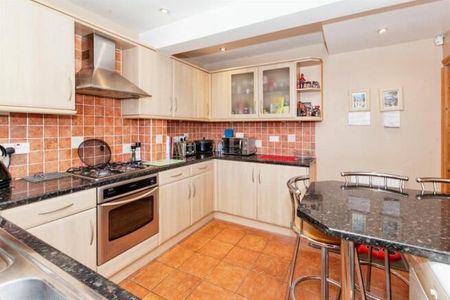 4 bedroom house to rent - Photo 3