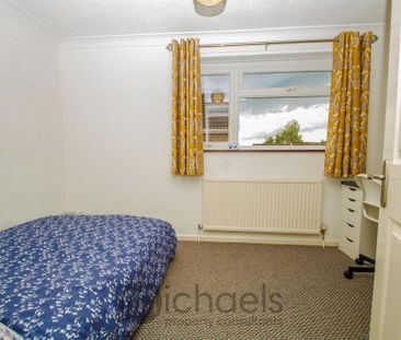 3 bedroom semi-detached house to rent - Photo 2