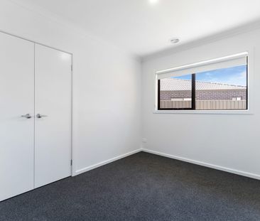 **RECEIVE ONE MONTH FREE RENT, ASK US HOW! Modern 4-Bedroom Home fo... - Photo 5