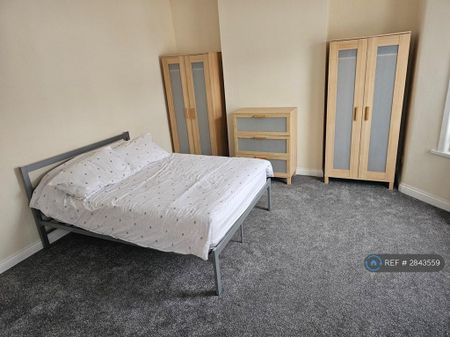 3 bedroom terraced house to rent - Photo 3