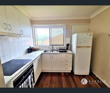 1/12 Robbies Avenue, Carina, Qld 4152 - Photo 5