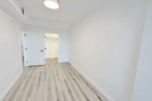 Brand New 1 Bed 1 Bath Apartments For Rent at W Kingsway in Collingwood - Get Pre-Qualified Today! - Photo 3