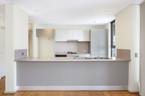 Comfortable unit in a convenient location - Photo 1