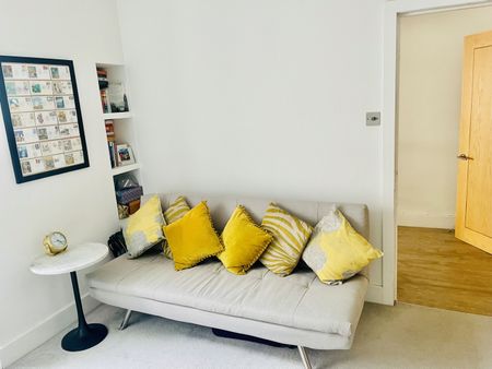 2 Bed Flat, London, SW12 - Photo 3