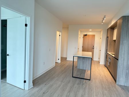 For Lease - 2495 Eglinton Avenue Unit# 606, Mississauga, Ontario - Photo 3