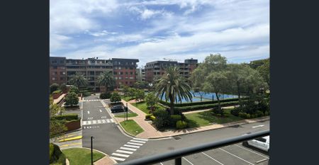 Modern one bedroom apartment located in "Sydney Park Village"... - Photo 5