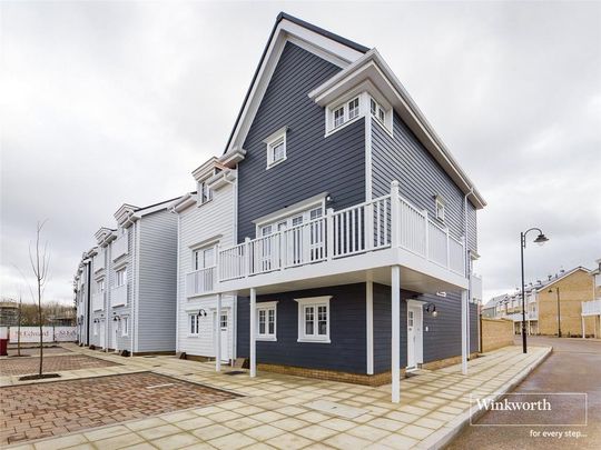 4 bedroom townhouse to rent - Photo 1