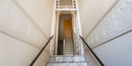 Appartement te huur in Ukkel voor € 950 met 1 slaapkamer - Photo 2