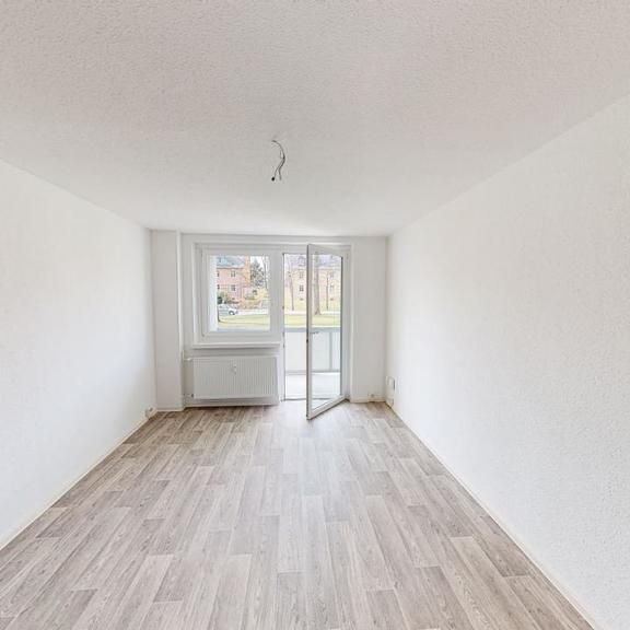 Geräumige 2-Raum-Wohnung mit Balkon - Foto 1