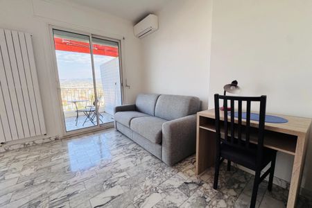 NICE LE PORT GRAND STUDIO MEUBLE AVEC TERRASSE& GARAGE - Photo 3