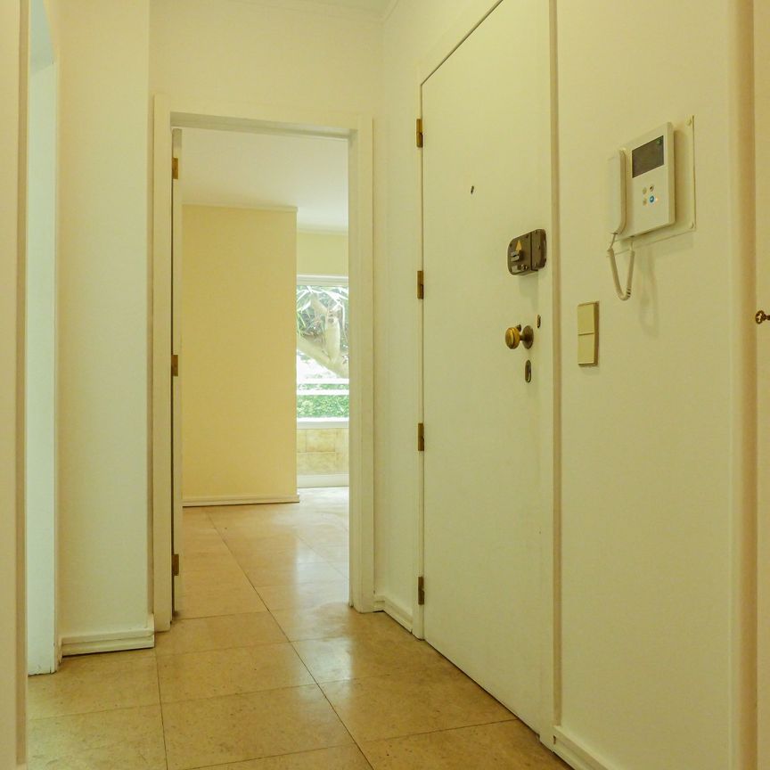 Apartamento T2 para Arrendar, São João do Estoril - Photo 1
