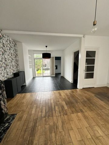 Location Maison 6 pièces 128m² MARCQ EN BAROEUL 59700 - Photo 2