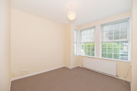 2 Bed Flat, Robinson Rd, SW17 - Photo 2