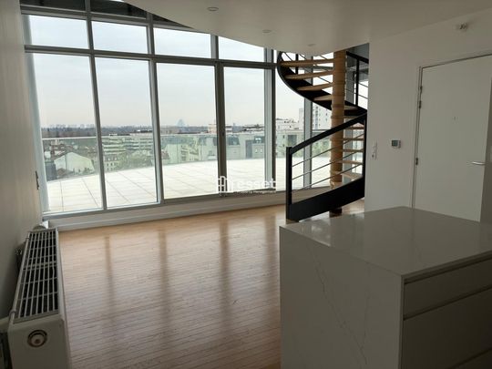 Tout savoir sur cet appartement dans le quartier Centre Ville, à Suresnes - Photo 1