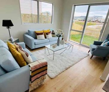 Stunning 4 Bedroom Property - Photo 2