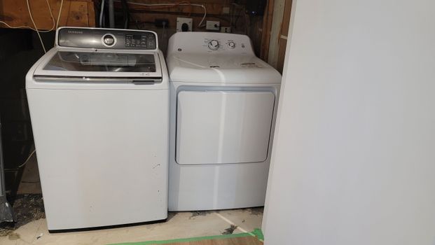 For Lease - 1 Bendamere Drive, Grimsby, Ontario - Photo 1