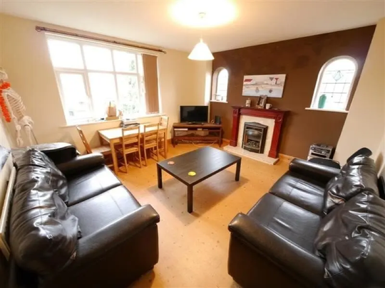 5 Bed - 2 St Chads View, Headingley, Leeds - LS6 3QA - Student - Photo 1