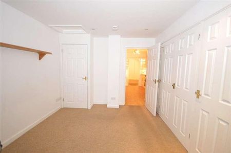 Abbey House, Queen Street, Seaton, EX12 - Photo 2