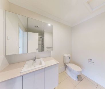 3 Bedroom Townhouse with Pool - Photo 3