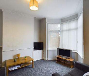 6 bedroom house of multiple occupation to rent - Photo 1