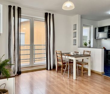 2 pokoje, winda, duży balkon, blisko tramwaj 45 m² - Photo 1