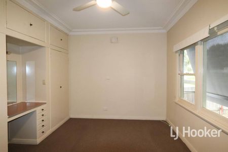 Comfortable 3 bedroom family home - Photo 2